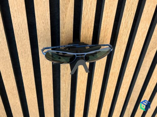 Sonnenbrillenhalter für Akustikpaneele